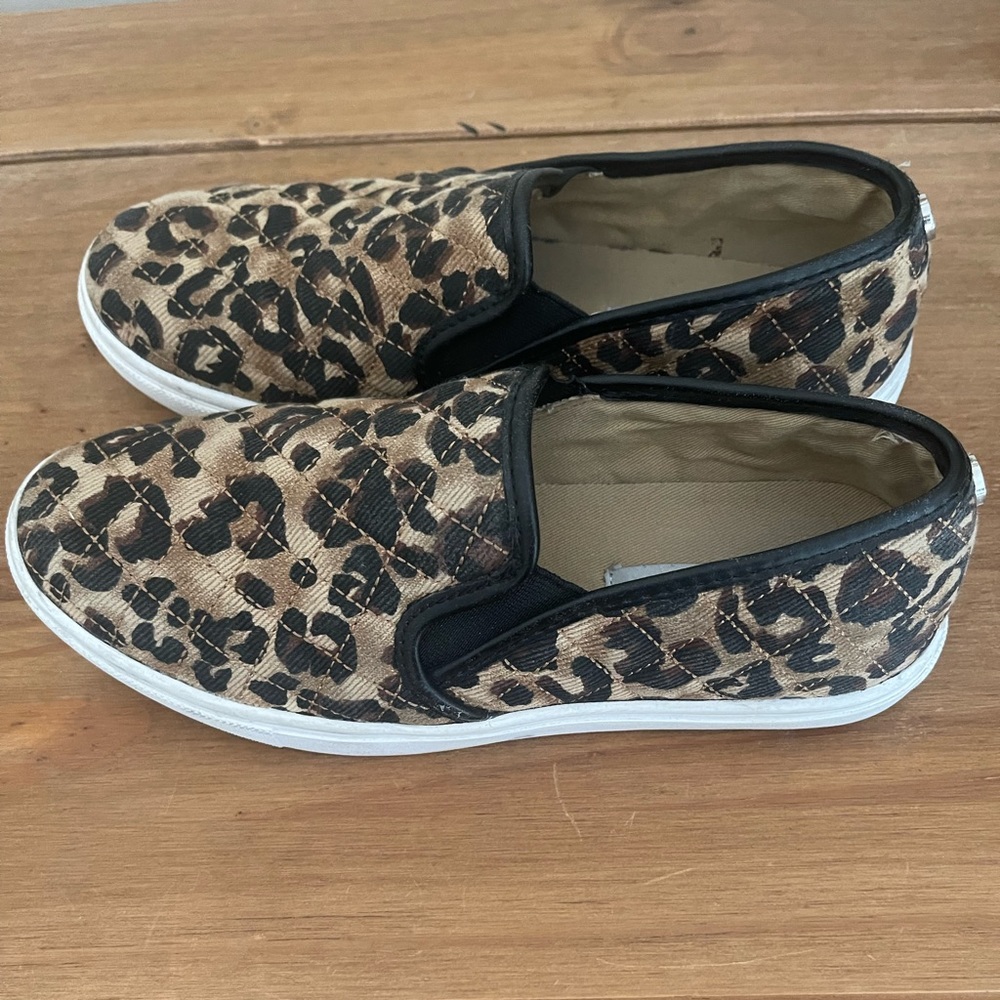Steve Madden quilted leopard print sneaker